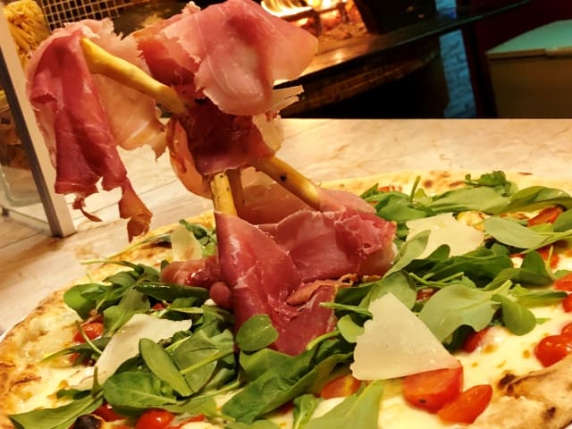 Best Pizza Bali Parma Ham Rucola